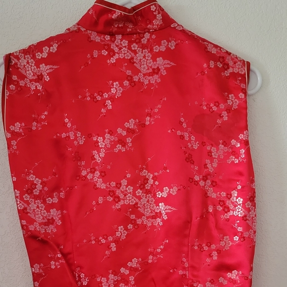 Red dress - Picture 3 of 5